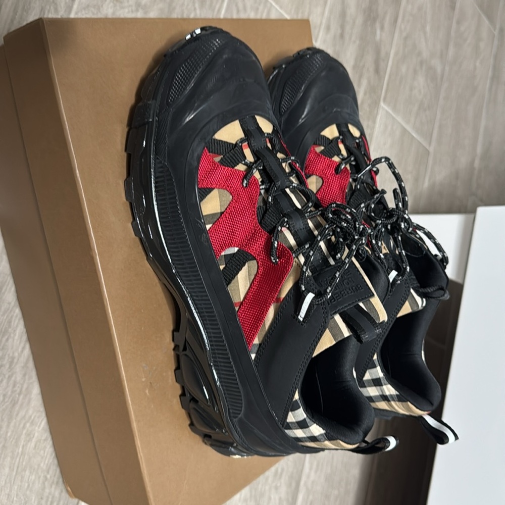 Burberry Red and Black Patterned Sneakers - Picture 2 of 3